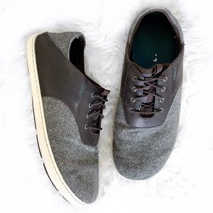 OluKai Men’s Nohea Moku Hulu Leather + Textile Shoes in Dark Roast / Charcoal 9